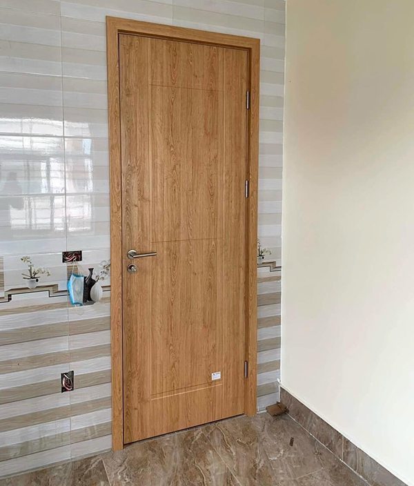 Cửa Composite Phủ PVC – Tiết Kiệm và Bền Bỉ