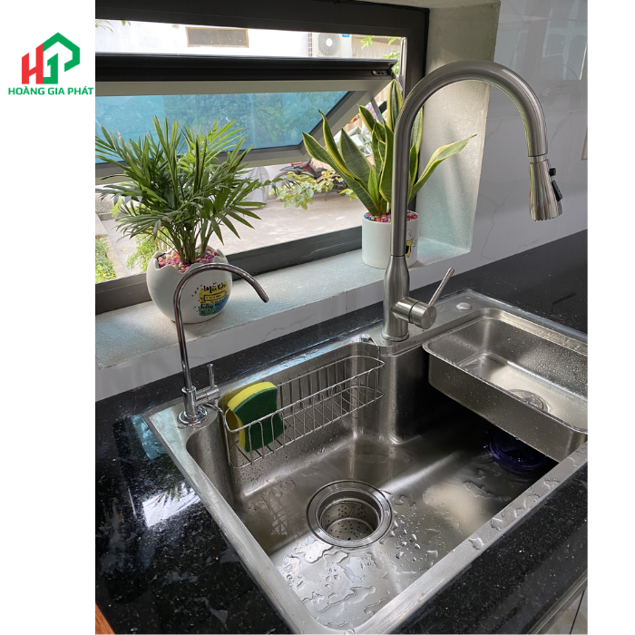 Vòi Dây Rút BOSS BR6220B